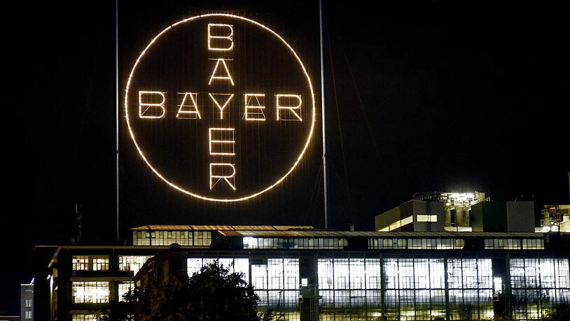 Bayer hat am Mittwochabend eine formelle Einigung mit den Klägeranwälten getroffen, bei der es um die Handhabung und Beilegung möglicher künftiger Klagen wegen des Unkrautvernichters Glyphosat geht. (Symbolbild)