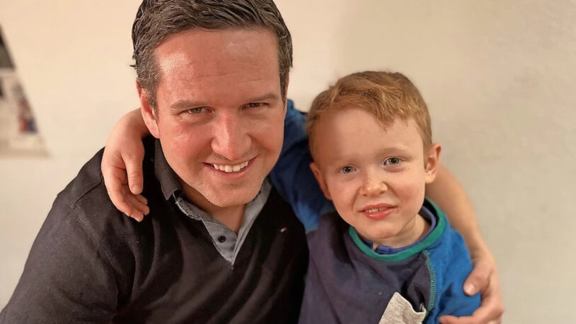 Jung-Podcaster Theo Salis mit Papi Gianfranco Salis. 