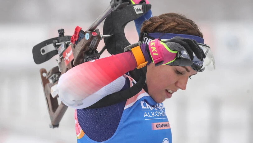 Lena Häcki schultert das Gewehr mit gemischten Gefühlen. (Archivaufnahme)