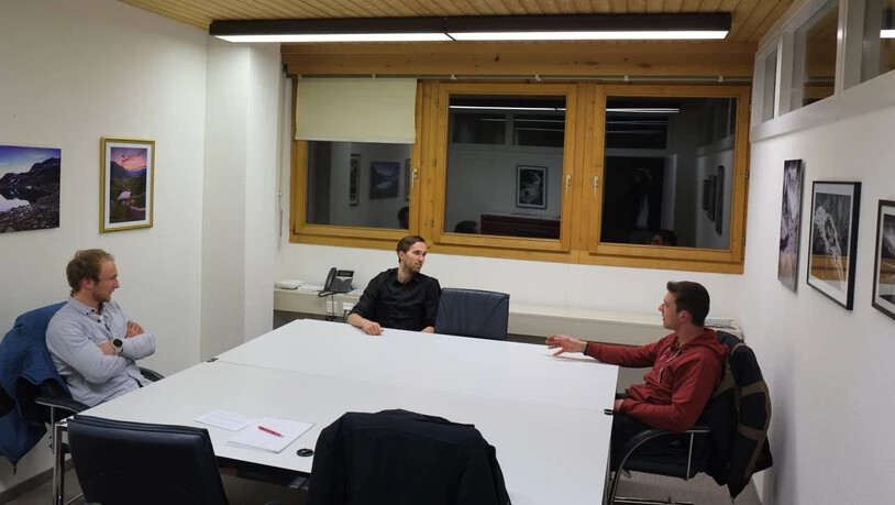 Scott Rüesch, Joshua Verhoeven und Yannick Gutknecht diskutieren im DZ-Gespräch.