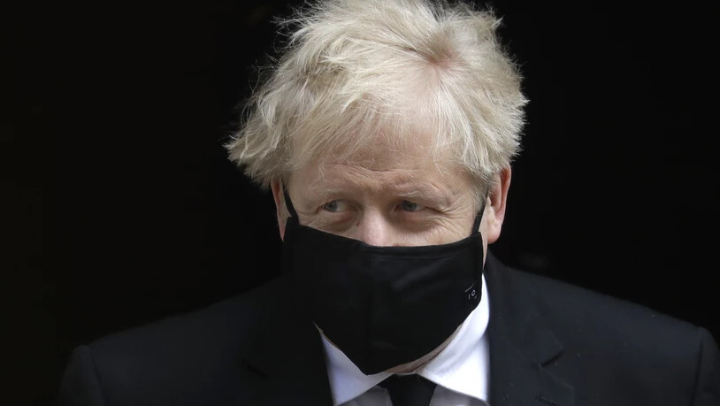 Boris Johnson, Premierminister von Großbritannien, verlässt 10 Downing Street. (Archivbild) Foto: Kirsty Wigglesworth/AP/dpa