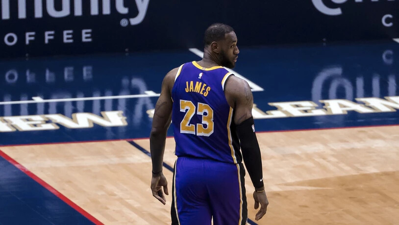 LeBron James und Titelverteidiger Los Angeles Lakers haben das Playoff-Ticket noch nicht auf sicher