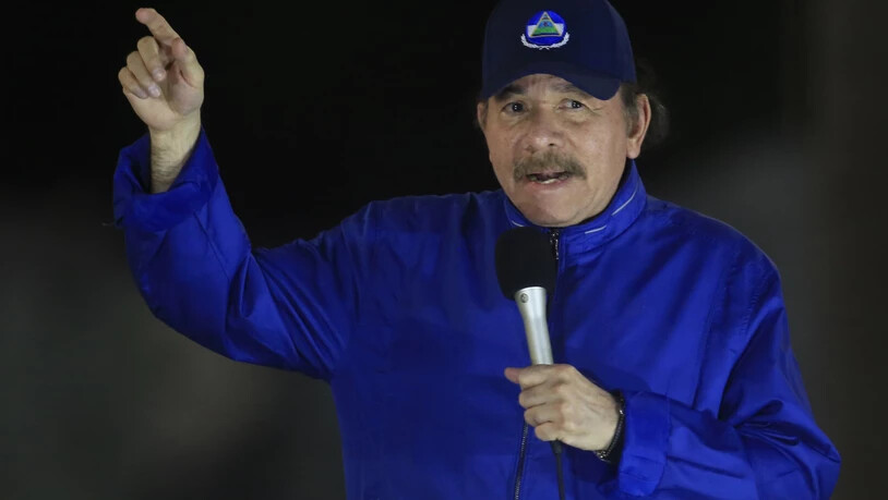 ARCHIV - Daniel Ortega, Präsident von Nicaragua, spricht bei der Einweihungsfeier einer Autobahnüberführung. Foto: Alfredo Zuniga/AP/dpa