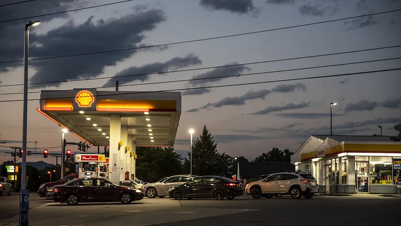 Die Ölfirma Shell hat vor Gericht eine Niederlage eingefahren und wird nun verpflichtet, seine CO2-Emissionen bis 2030 um fast die Hälfte zu senken. (Archivbild)