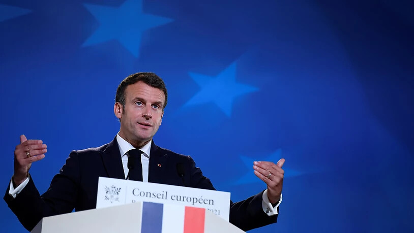 Emmanuel Macron, Präsident von Frankreich, spricht bei einer Pressekonferenz zum Abschluss des zweiten Tages des EU-Sondergipfels. Foto: John Thys/Pool AFP/AP/dpa