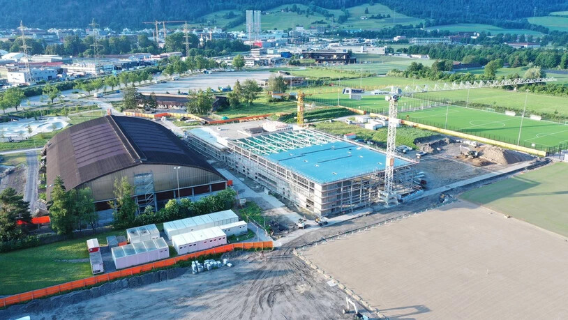 Das Projekt «Eisball» auf der Oberen Au nimmt Gestalt an. Hier einige Eindrücke zum aktuellen Baustand.