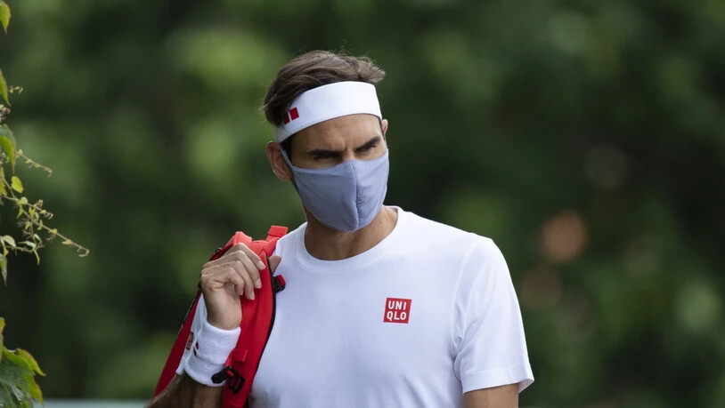 CORONA-ANGST: Bislang ging alles gut, doch über dem Turnier schwebt immer das Damoklesschwert eines Covid19-Falls. Roger Federer zeigt sich deshalb immer ausgesprochen vorsichtig