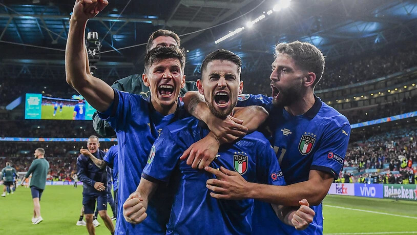 Die Italiener jubeln nach dem Penalty-Krimi