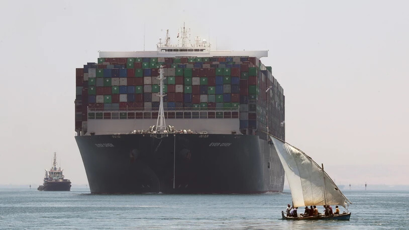 Das im Suezkanal havarierte Riesenfrachtschiff "Ever Given" darf seine Fahrt nach Monaten fortsetzen. Wie viel Geld schlussendlich geflossen ist, ist nicht bekannt. (Archivbild)