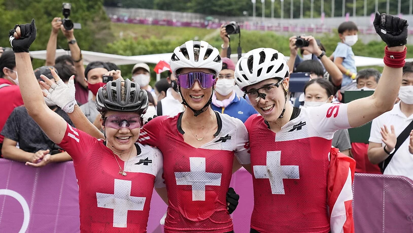 Sina Frei (Silber), Jolanda Neff (Gold) und Linda Indergand (Bronze) - was für ein Tag für die Schweizer Mountainbikerinnen