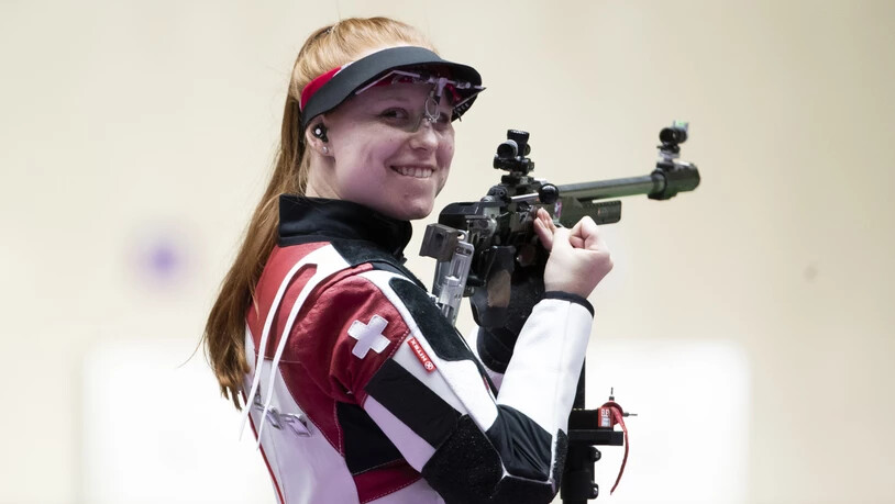 Wenn andere zu zittern beginnen, hält sie das Gewehr noch fester und konzentrierter: Olympiasiegerin Nina Christen