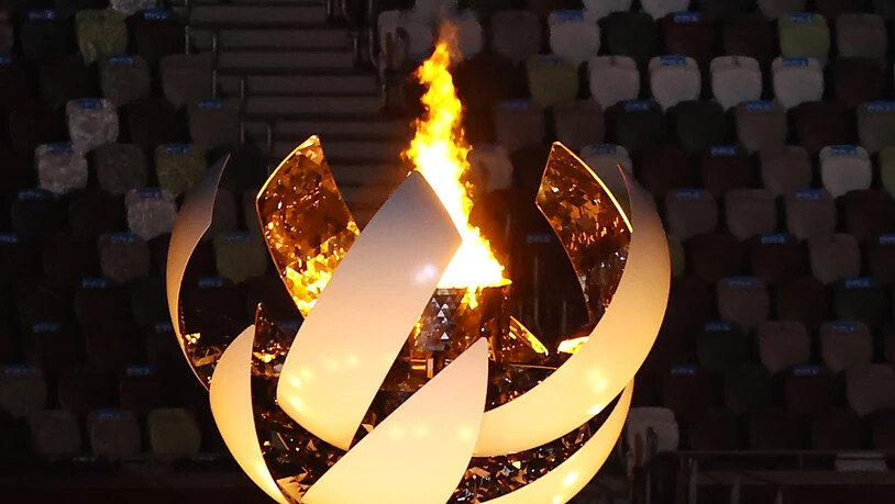 Nach der Rede von Thomas Bach erlischt das olympische Feuer im Stadion von Tokio