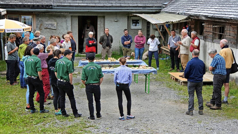 Feiern, wie die Feste fallen: Auf der Alp Oberblegi nutzt man das Ende eines Ausbauschrittes für ein gemütliches Fest.