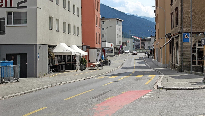 Die Talstrasse sei zu beengt und zu stark bewohnt, um den ganzen Davoser Verkehr aufzunehmen, argumentiert DZ-Leser Hans-Jörg Valär. 