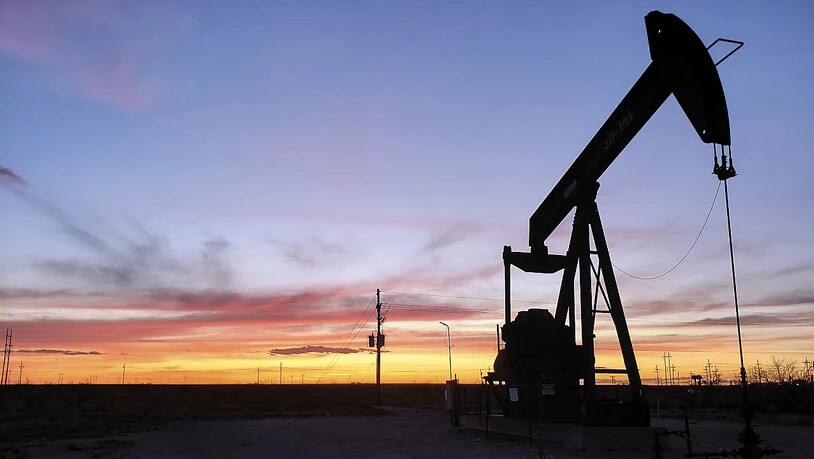Die weltweiten Ölpreise klettern in Richung ihrer Mehrjahreshöchstwerte. Der Grund: Die Versorgungslage ist angespannt. Dabei machen sich auch die derzeit hohen Gaspreise am Ölmarkt bemerkbar.(Archivbild)