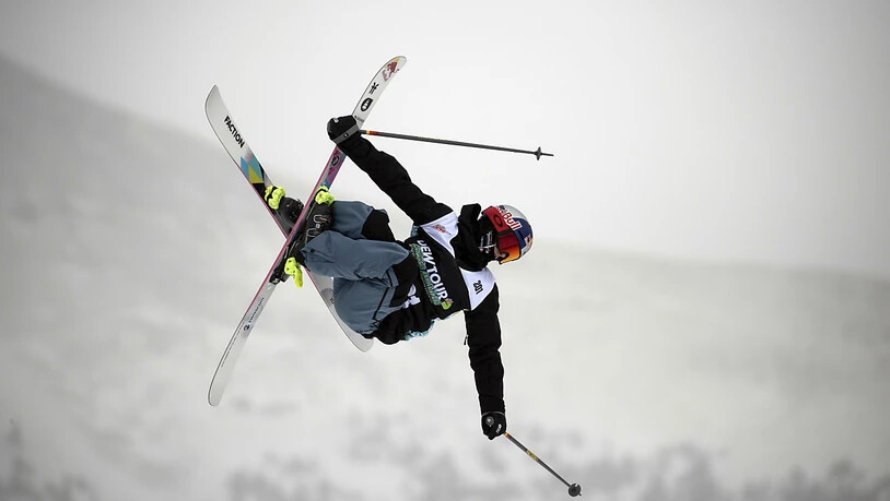 Mathilde Gremaud fliegt spektakulär durch die Luft