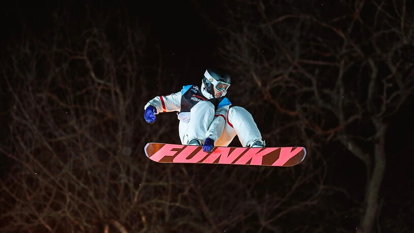 Noch darf Nicolas Huber in China nicht aufs Snowboard, sondern muss er nach einem positiven Corona-Test zunächst in die Isolation