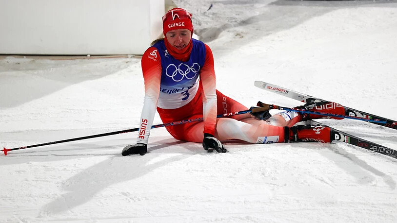 Nadine Fähndrich völlig ausgepumpt im Ziel