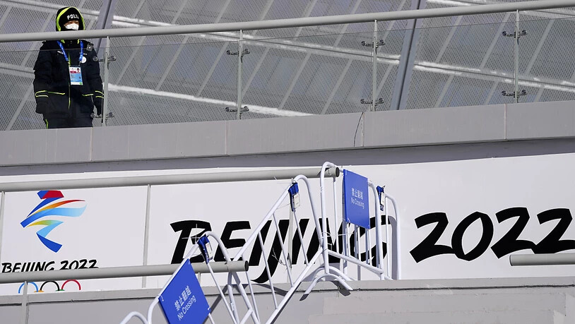 Sie dominieren das Bild von Olympia: Absperrungen und Schranken