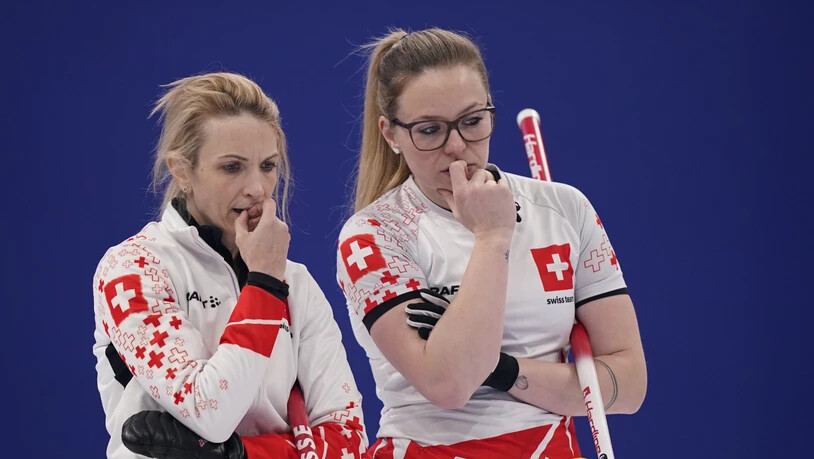 Silvana Tirinzoni (links) und Alina Pätz: Zuletzt war guter Rat teuer