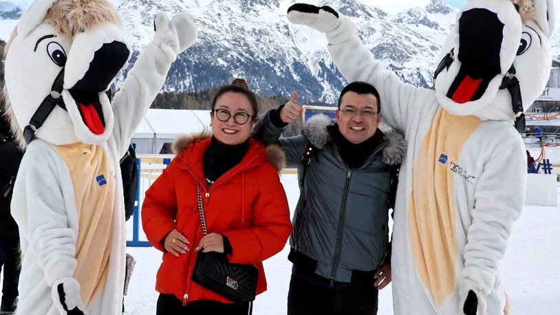 Pferdebegeisterte freuen sich auf das Trabrennen ‘Preis befair partners AG’.