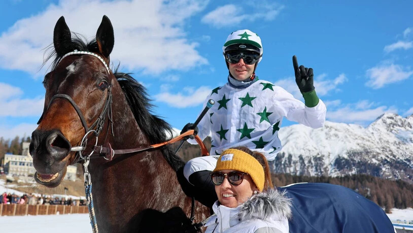 Vlacav Janacek auf Furioso gewinnt das Flachrennen ‘Longines 82. Grosser Preis von St. Moritz’. Die Preissumme dieses Flachrennens beträgt 100'000 Franken.