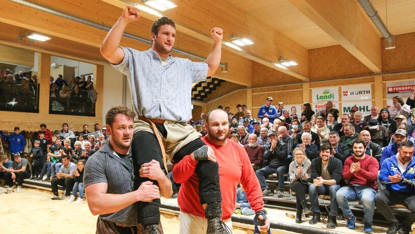 Sieger: Bei den Aktiven bezwang Armon Orlik im Schlussgang Christian Biäsch.