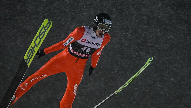 Gregor Deschwanden im Schneetreiben von Lahti.