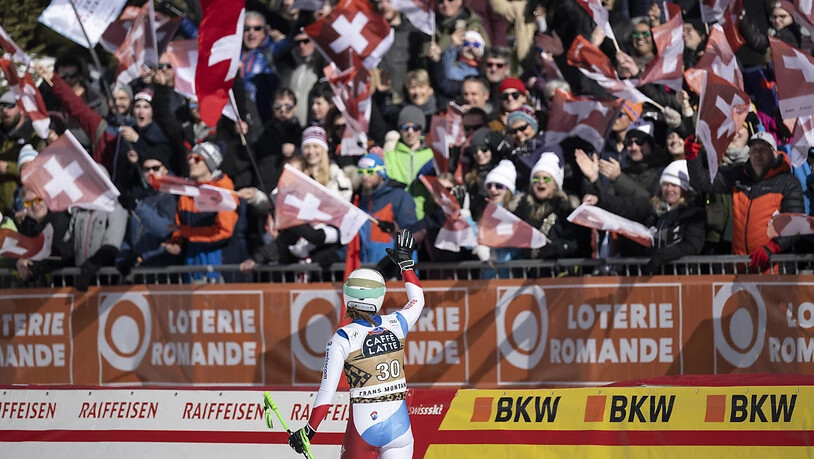 Priska Nufer wird nach ihrem Exploit vom Heimpublikum gefeiert