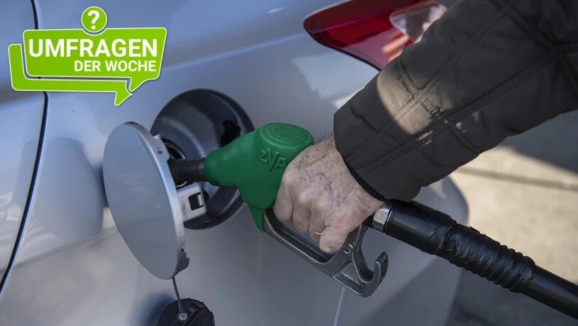 Teure Tankfüllung: Ihr seid trotz steigender Preise mit dem Auto unterwegs.