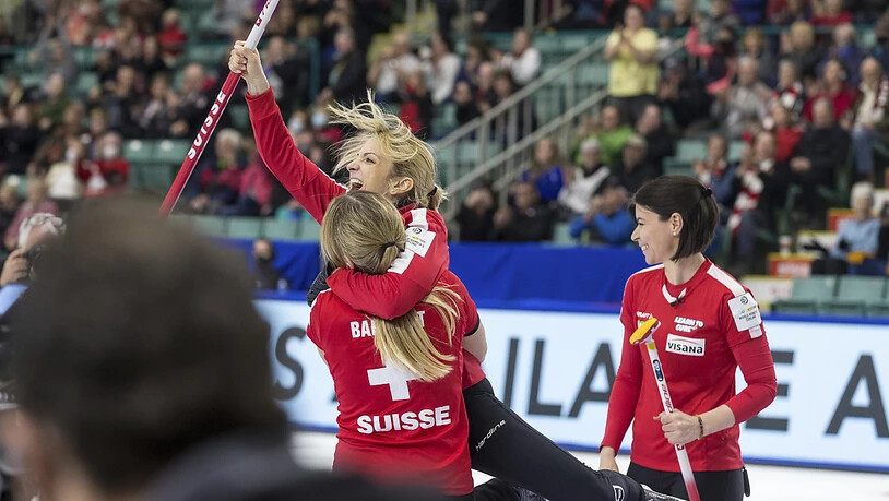 Nach dem entscheidenden Stein im Final gab es für die Schweizerinnen kein Halten mehr