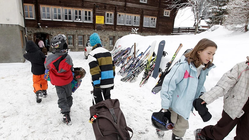 Die Nachfrage nach Schneesportlagern ist während der Pandemie gestiegen, auch wenn zahlreiche Lager abgesagt werden mussten. (Arcihvbild)