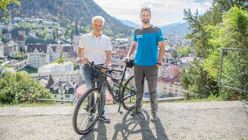 Die neue Rennserie ÖKK Bike Revolution machte am Wochenende in Chur halt. Hierbei haben OK-Vizepräsident Peter Bänziger und Streckenchef Andy Wirth (rechts) Amateure und Profis zusammen gebracht. 