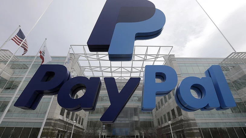 Der US-Bezahldienst Paypal hat die Gewinnprognose für das laufende Geschäftsjahr gesenkt. (Archivbild)