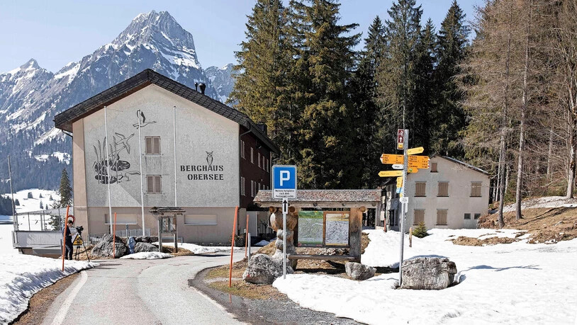 Direkt am See gelegen: Trotzdem bleibt das Berggasthaus «Obersee» derzeit geschlossen.
