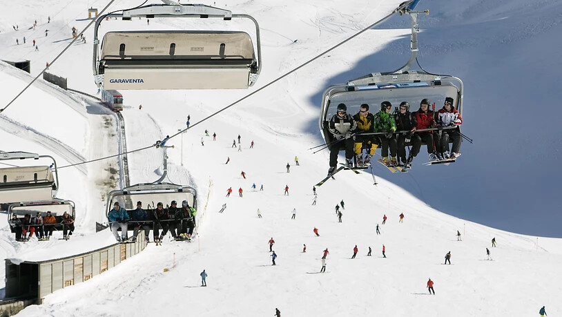 Die Sessellifte waren in Graubünden diesen Winter überdurchschnittlich gut ausgelastet. (Symbolbild)