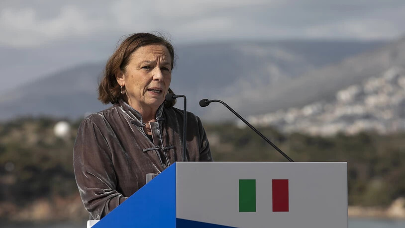 ARCHIV - Italiens Innenministerin Luciana Lamorgese gibt eine Erklärung ab. Die fünf Mittelmeerstaaten Italien, Spanien, Griechenland, Zypern und Malta fordern von den EU-Mitgliedstaaten mehr Solidarität im Umgang mit Migranten. Das teilte die…