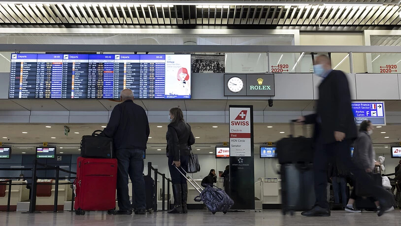 Schluss mit Corona-Flaute: Nach Einschätzung der Verantwortlichen des Genfer Flughafens dürften diese Hallen im Sommer wieder gestopft voll sein mit Passagieren. (Symbolbild)