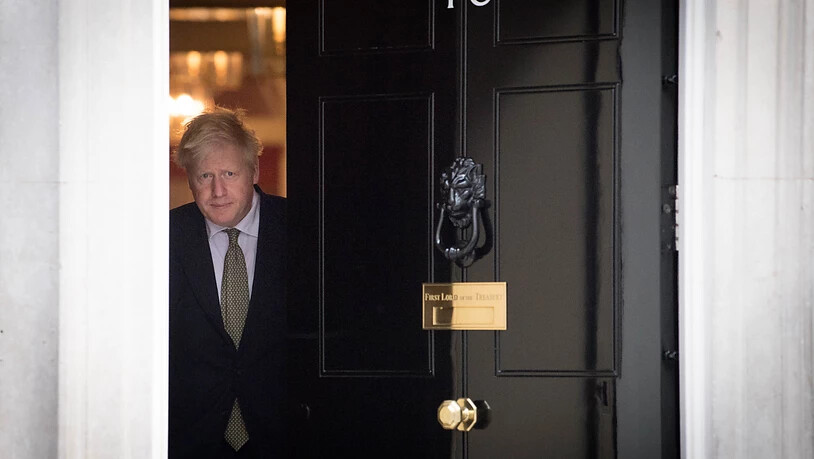ARCHIV - Großbritanniens Premierminister Boris Johnson verlässt am Mittwoch die Downing Street 10. Foto: Stefan Rousseau/PA Wire/dpa