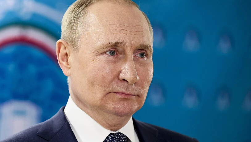 Wladimir Putin, Präsident von Russland, spricht zu der Presse. Foto: Sergei Savostyanov/Pool Sputnik Kremlin/AP/dpa