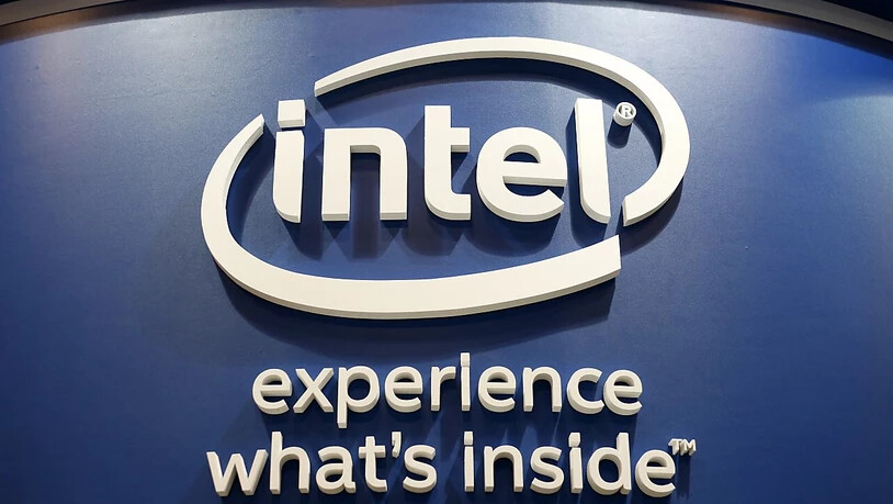 Der amerikanische Chipkonzern Intel spürt die schwache PC-Nachfrage. Intel leitet nun Sparmassnahmen ein. (Archivbild)