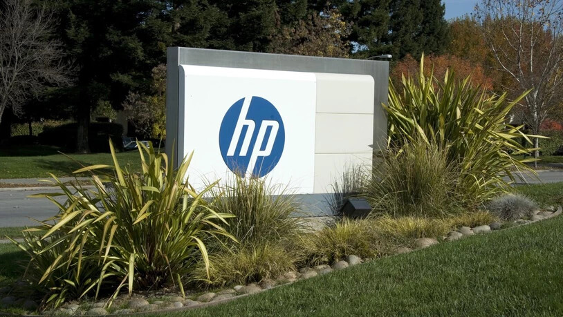 Der Computer- und Druckerhersteller HP plant angesichts einer sinkenden PC-Nachfrage Stellenstreichungen. In den kommenden drei Jahren will der Konzern 4000 bis 6000 Jobs abbauen, wie er am Dienstag nach US-Börsenschluss mitteilte. (Archivbild)