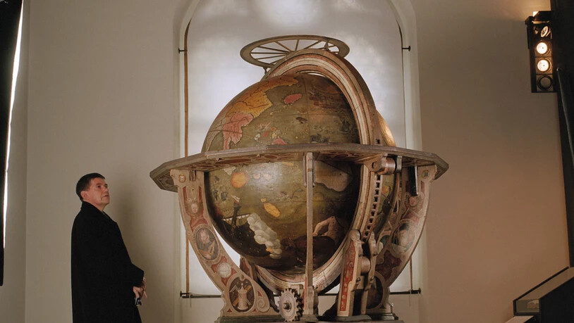 Der St. Galler Globus hat eine wechselvolle Geschichte. Heute steht das Original in Zürich und eine Replik in St. Gallen. Zudem ist das bedeutende kulturhistorische Objekt aus der frühen Neuzeit nun digital zu entdecken. (Archivbild)