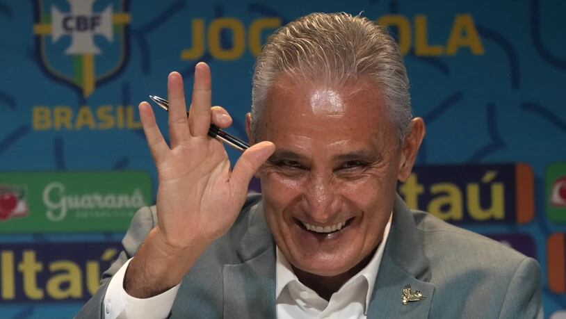 Trainer Tite wird in Brasilien verehrt - viele wünschen sich, dass der 61-Jährige von seinen Abschiedsplänen abrückt