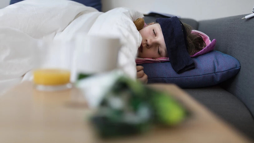 Die Grippe hat bereits vor Weihnachten viele Menschen ins Bett gezwungen. (Themenbild)