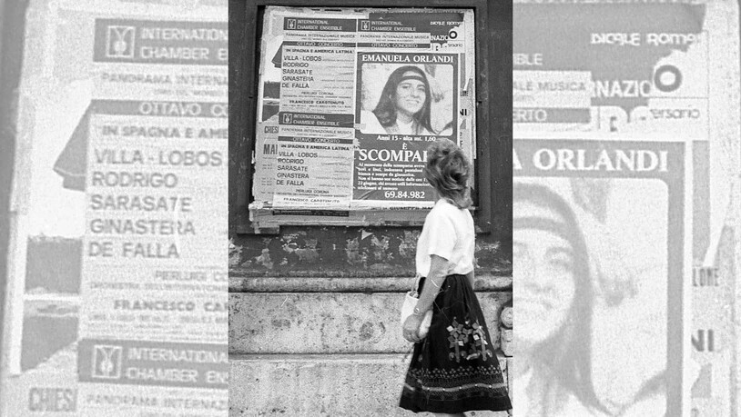 «Emanuela Orlandi, 15, 1,60 m gross, wird vermisst»: Mithilfe eines Plakats, das in den Strassen Roms hing, wurde nach dem Verschwinden der italienischen Teenagerin Emanuela Orlandi, Tochter eines Vatikanangestellten, im Juni 1983, um Informationen zu dem Fall gebeten.