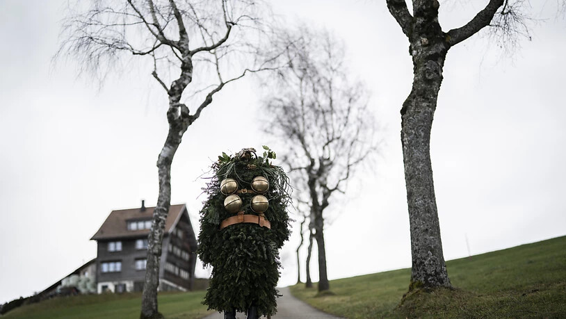 Die Chlausschuppel ziehen in Appenzell Ausserrhoden jedes Jahr am "Alten Silvester" von Hof zu Hof.