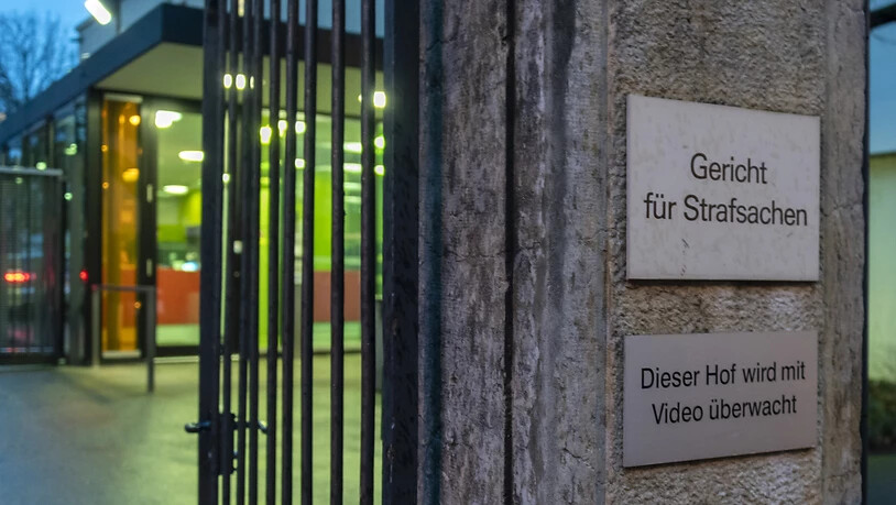 Ein mutmasslich hohes Tier eines kolumbianischen Drogenkartells muss sich vor dem Basler Strafgericht verantworten. (Archivbild)