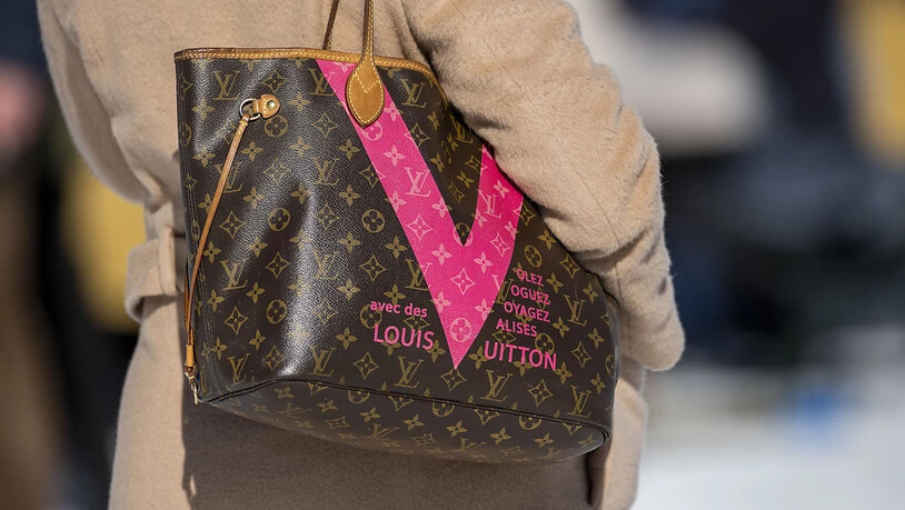 Die Luxusprodukte vom Louis Vuitton_Mutterkonzern waren 2022 sehr gefragt. (Symbolbild)