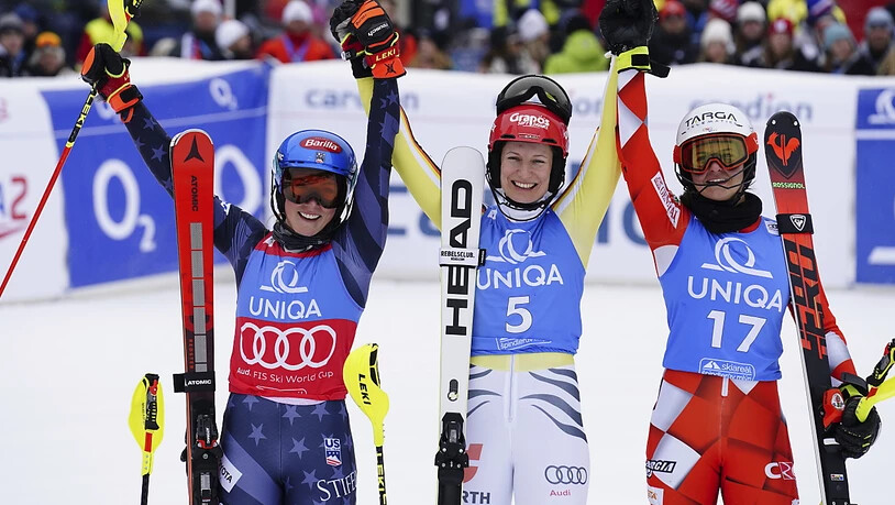 Die ersten drei des zweiten Slaloms in Spindleruv Mlyn (v.l.): Mikaela Shiffrin, Lena Dürr, Zrinka Ljutic